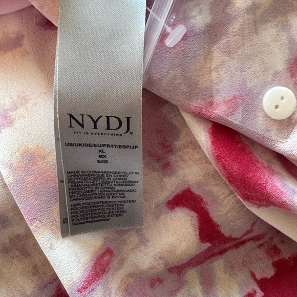 NWOT NYDJ Sleeveless Pintuck Blouse - Picture 15 of 16